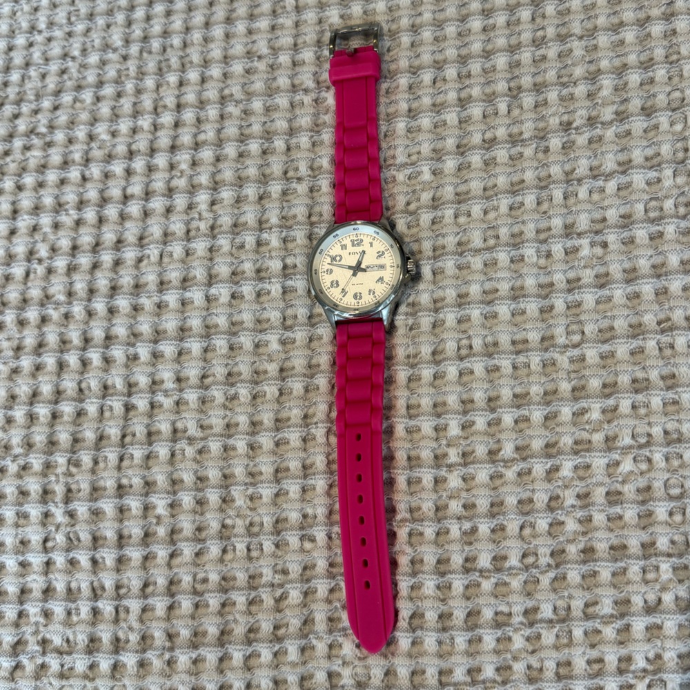 Pink silicone fossil watch